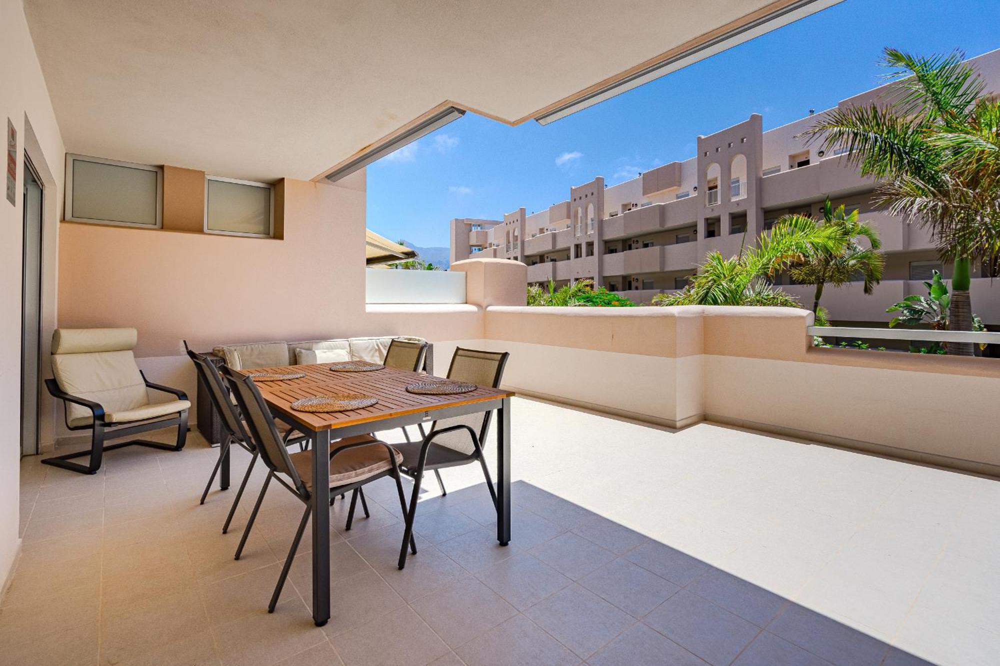 Cozy Apartment In Playa Paraiso Costa Adeje  Kültér fotó