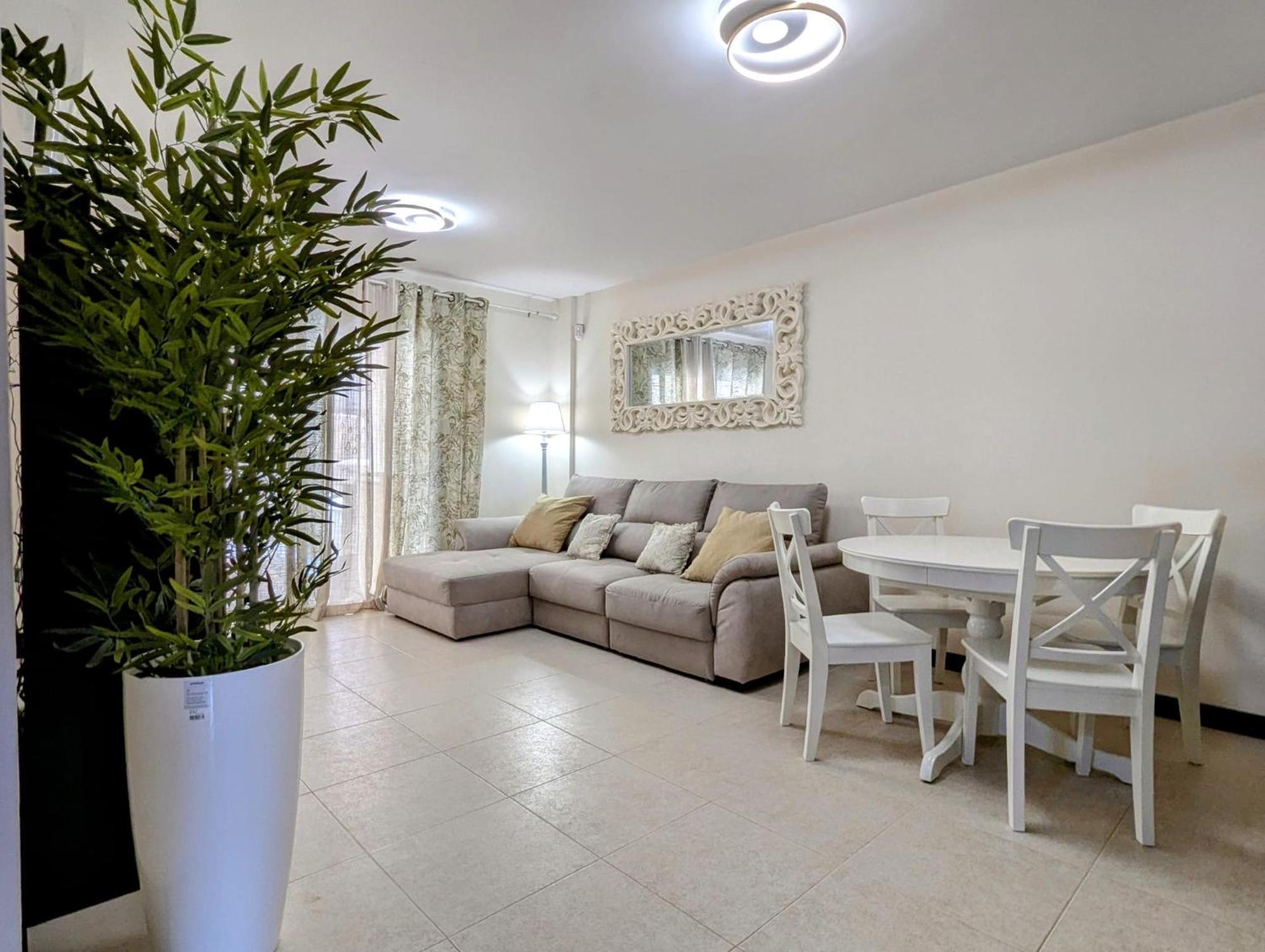 Cozy Apartment In Playa Paraiso Costa Adeje  Kültér fotó